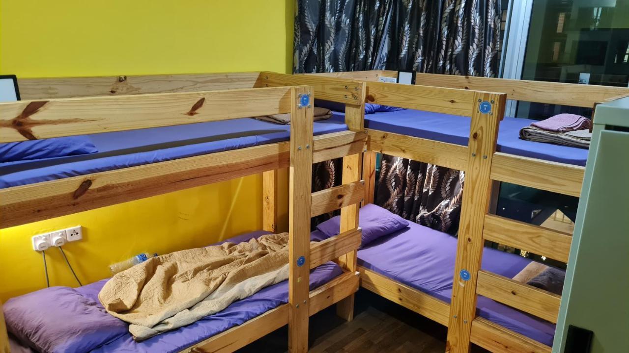 Hostel At Regalia Sky Pool Куала Лумпур Екстериор снимка
