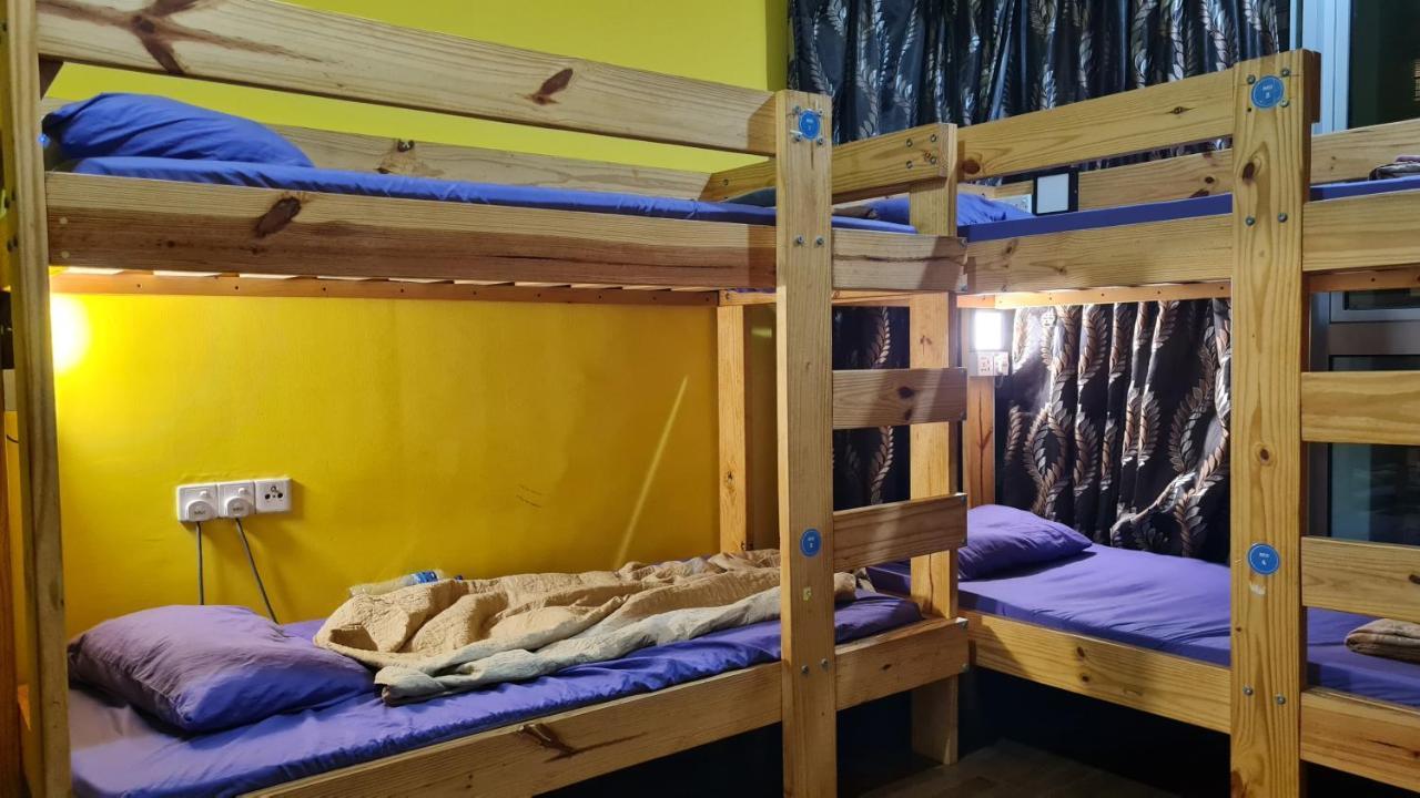 Hostel At Regalia Sky Pool Куала Лумпур Екстериор снимка